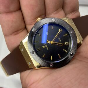 Relógio Hublot Quartzo Dourado E Preto com Pulseira de Silicone no Atacado e Dropshipping