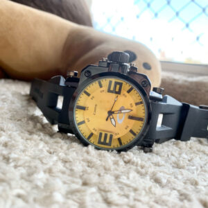 Relógio Oakley Quartz Amarelo com Pulseira de Borrachado no Atacado e Dropshipping